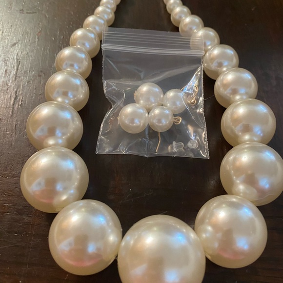 Fashion ladies chunky pearl set - Picture 5 of 6